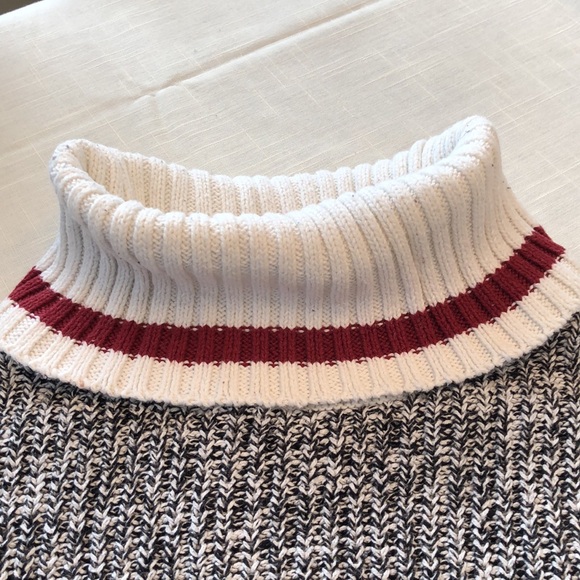 MySTYLE SIZE M GREY MIX WITH CREAM & RED TRIM COTTON/ACRYLIC TURTLENECK - #517 - Picture 4 of 8